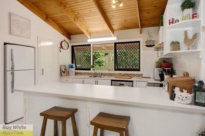 10 Barker Street, CASHMERE QLD 4500, Cashmere - Thumbnail 6