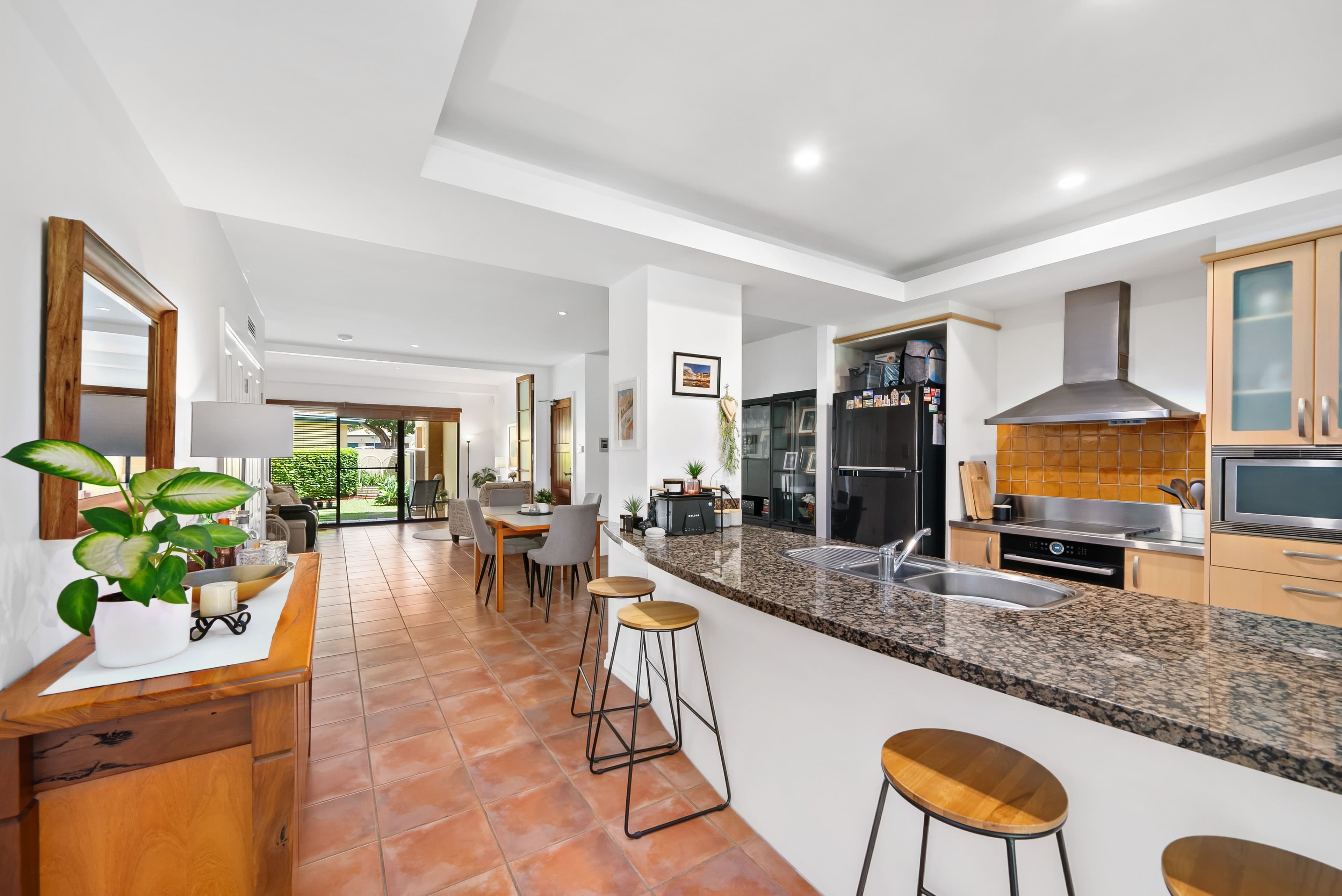 3254 Palladian Drive, Hope Island QLD 4212, Hope Island - Thumbnail 3