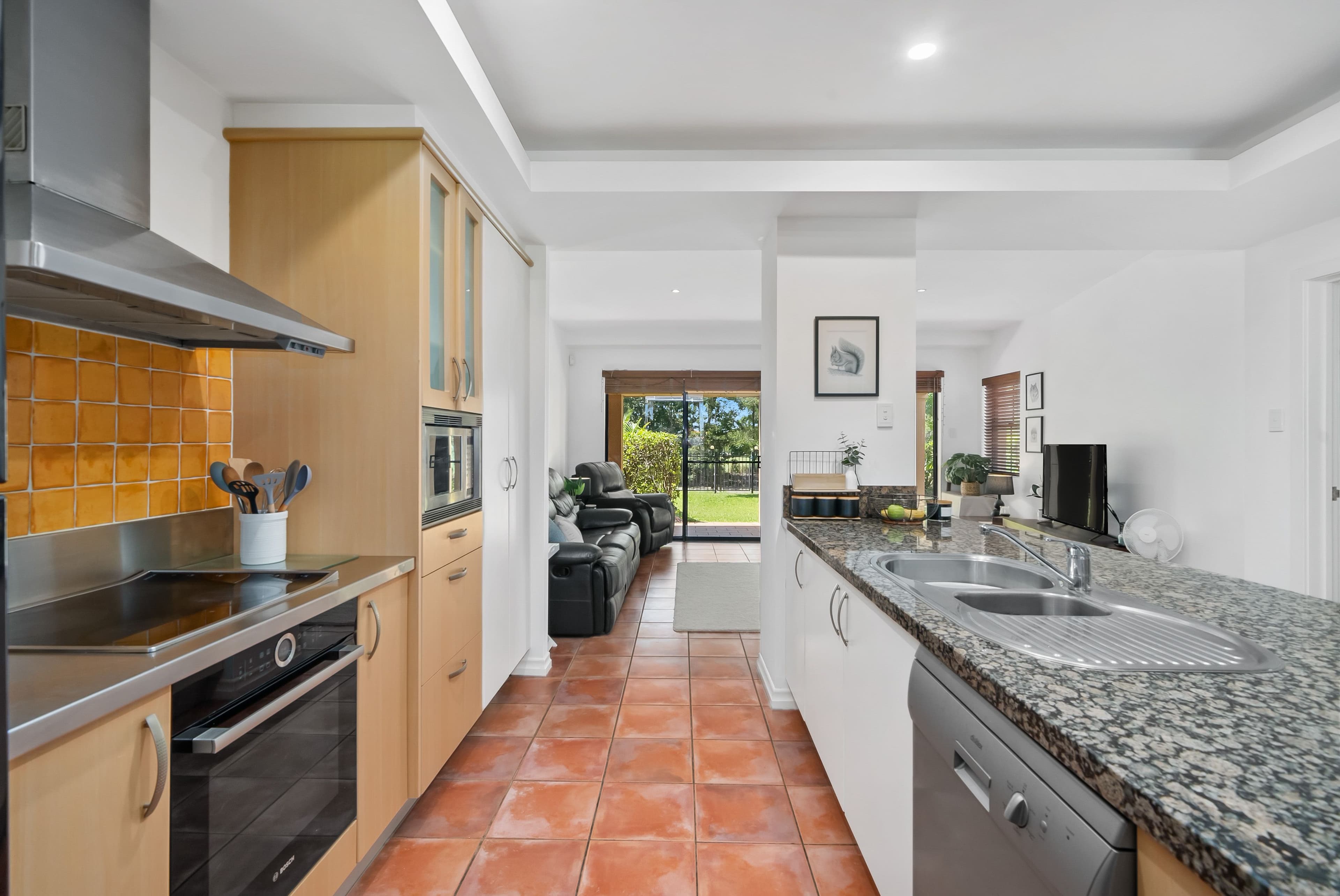 3254 Palladian Drive, Hope Island QLD 4212, Hope Island - Thumbnail 4