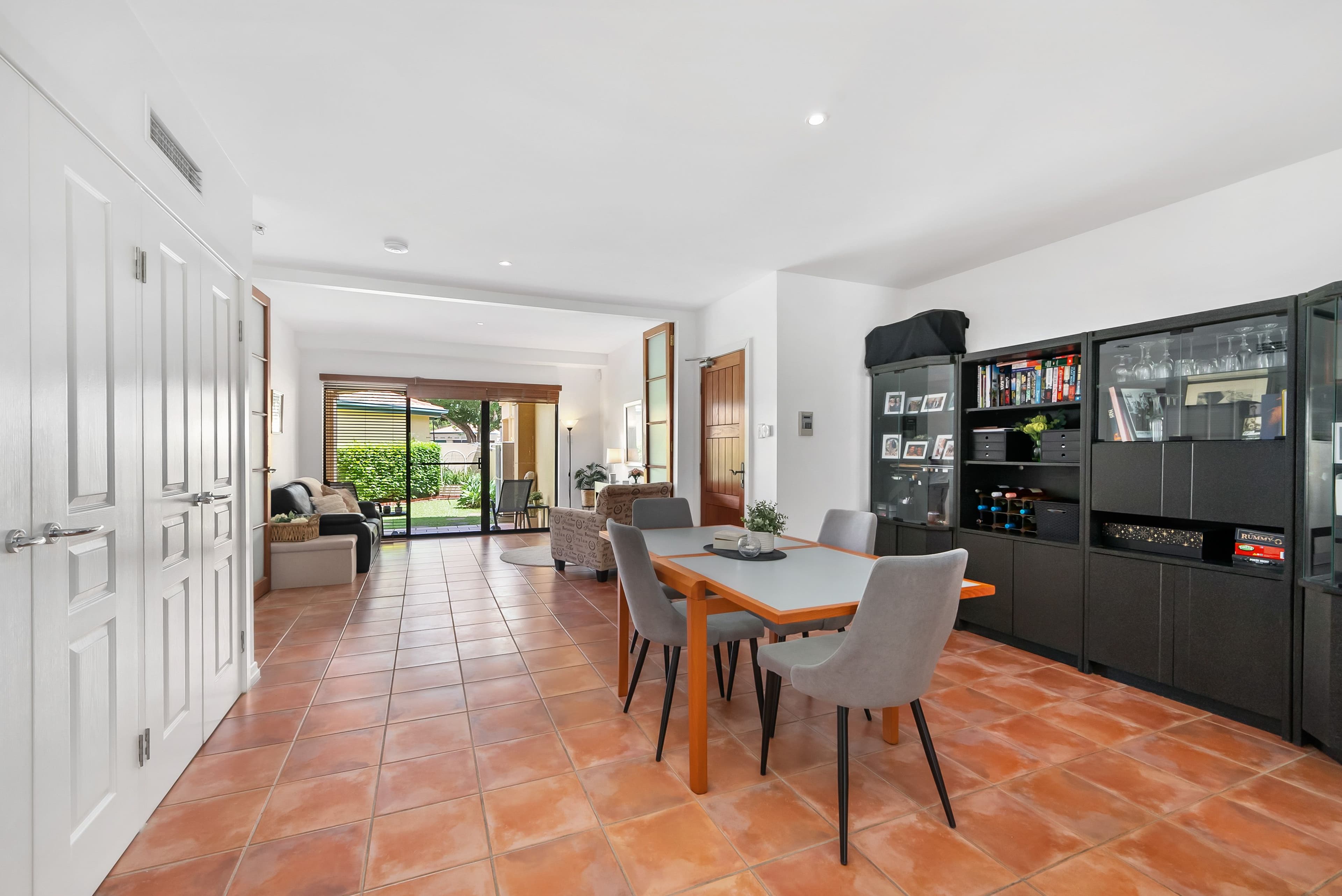 3254 Palladian Drive, Hope Island QLD 4212, Hope Island - Thumbnail 5