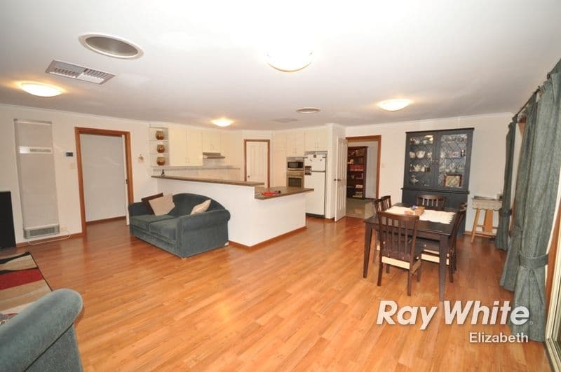 9 Surrey Court, CRAIGMORE SA 5114, Craigmore - Thumbnail 4