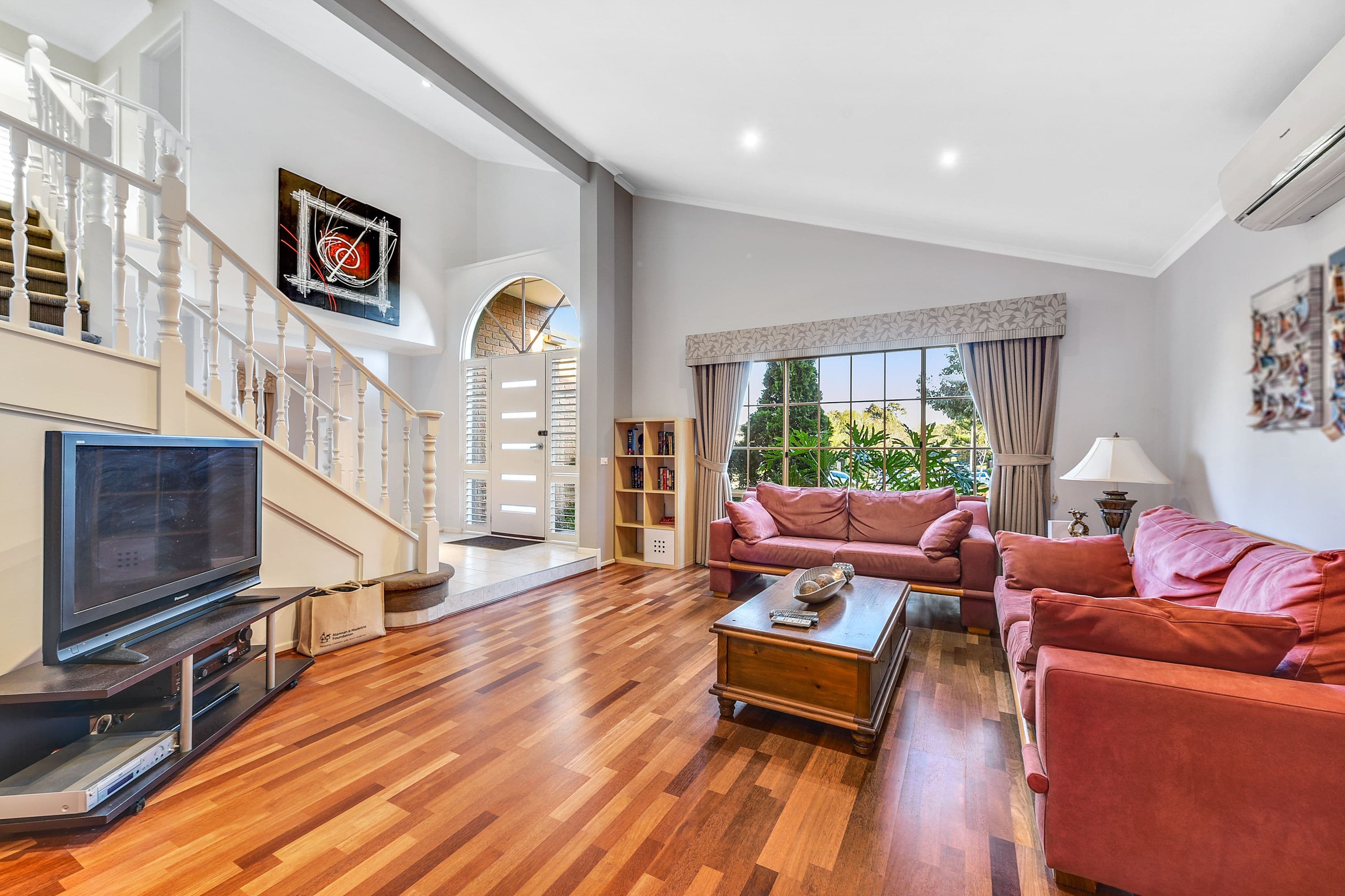 13 Parkview Crescent, Hampton East VIC 3188, Hampton East - Thumbnail 3