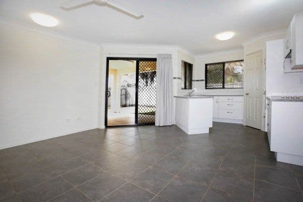 69 Feeney Avenue, Rasmussen QLD 4815, Rasmussen - Thumbnail 3