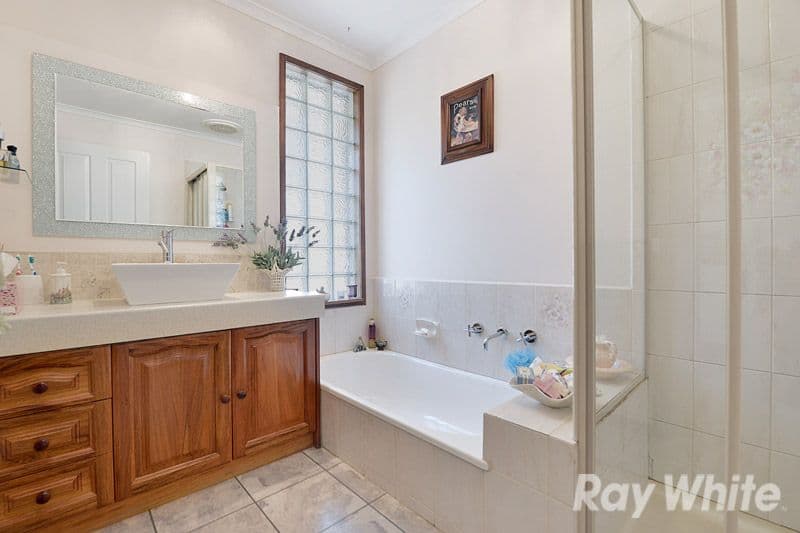 23 Taunton Crescent, SCORESBY VIC 3179, Scoresby - Thumbnail 5