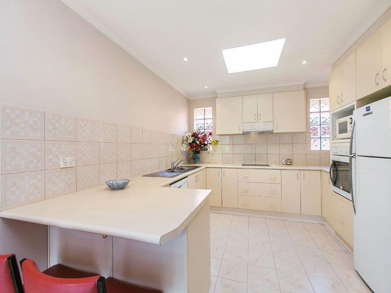 6 Oploo Court, DINGLEY VILLAGE VIC 3172, Dingley Village - Thumbnail 4
