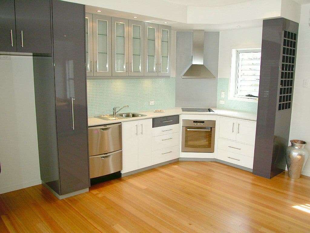 24 Rogoona Street, MORNINGSIDE QLD 4170, Morningside - Thumbnail 2