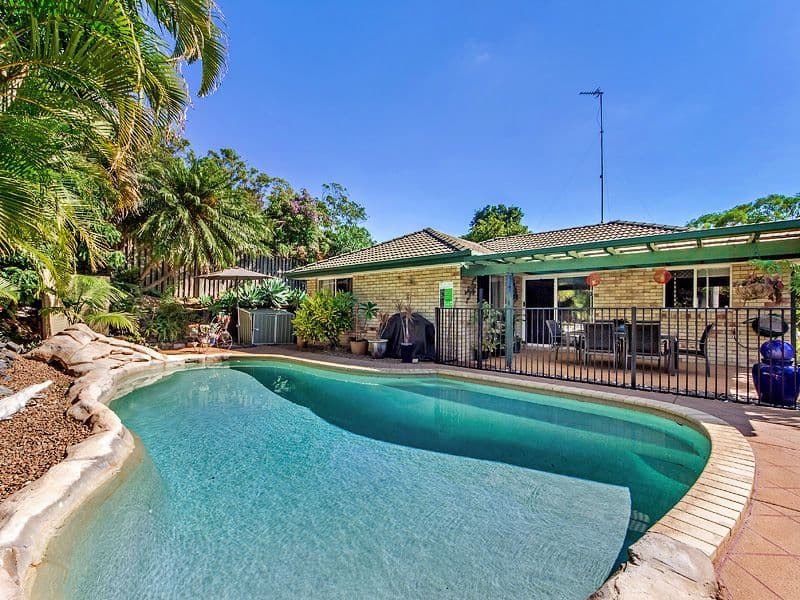 2 Dorchester Court, Oxenford QLD 4210, Oxenford - Thumbnail 2