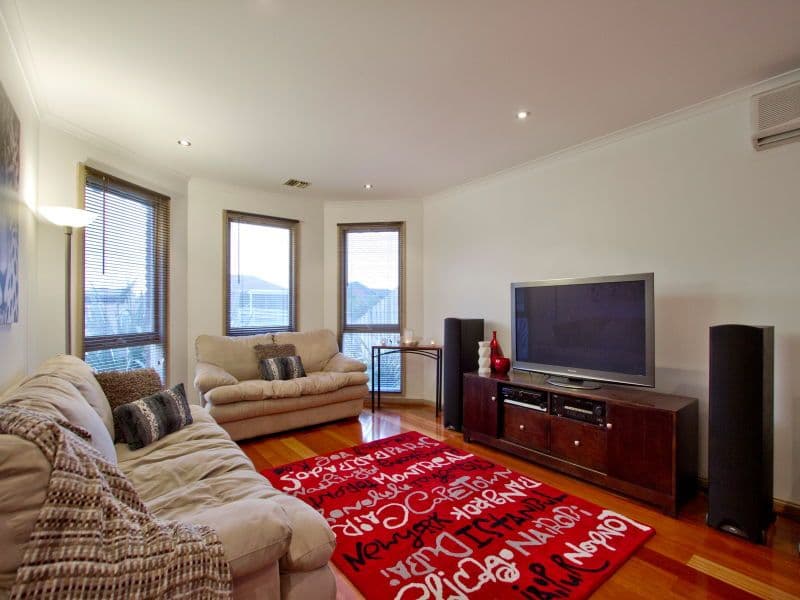 10 Fieldlark Court, CARRUM DOWNS VIC 3201, Carrum Downs - Thumbnail 2