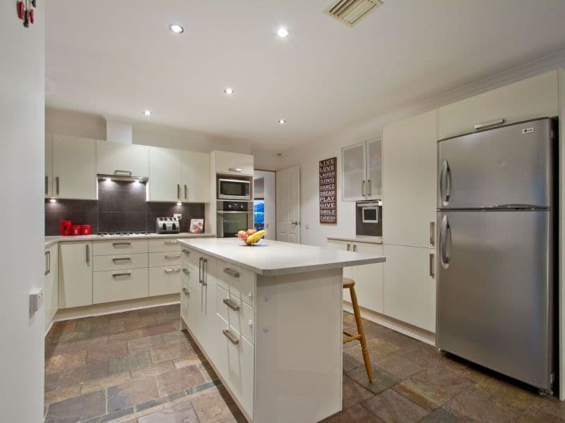 10 Fieldlark Court, CARRUM DOWNS VIC 3201, Carrum Downs - Thumbnail 5