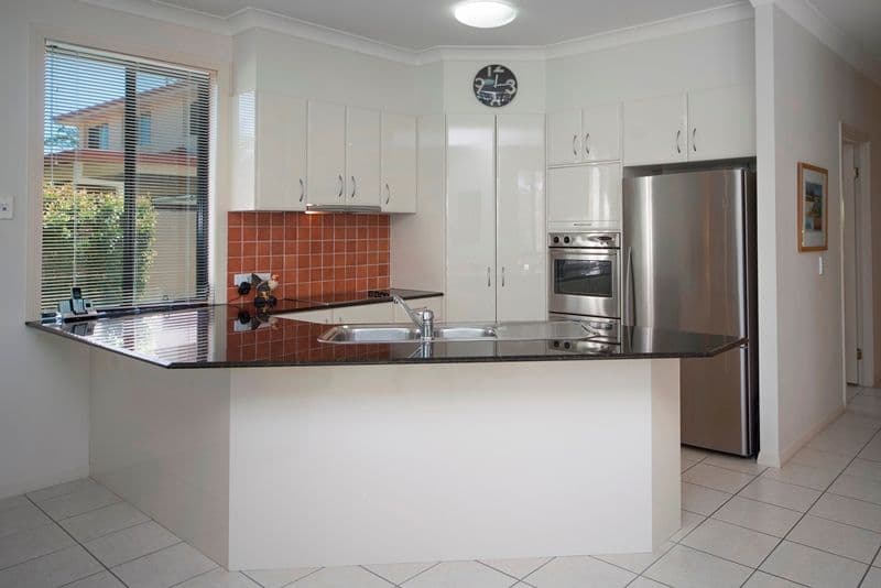 11 Waterside Esplanade, HELENSVALE QLD 4212, Helensvale - Thumbnail 8