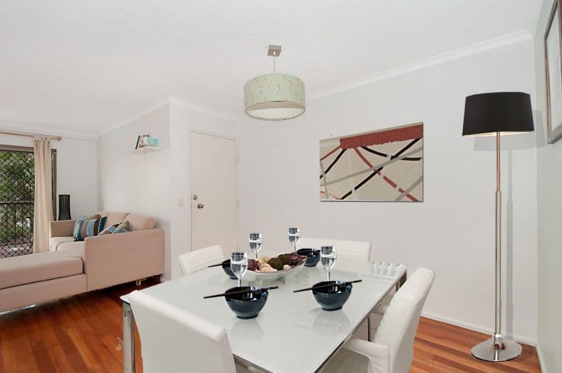 26 Albatross Avenue, MERMAID BEACH QLD 4218, Mermaid Beach - Thumbnail 4