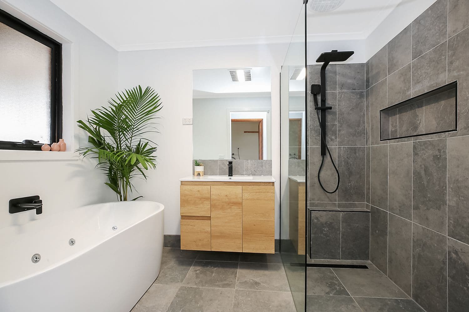 24 Peter Street, Cobden VIC 3266, Cobden - Thumbnail 8