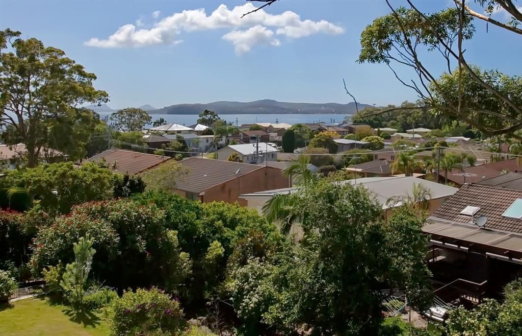18 Waratah Avenue, SALAMANDER BAY NSW 2317, Salamander Bay - Thumbnail 2
