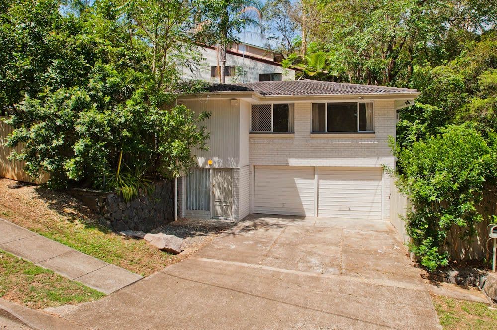 1 Dodwell Street, HOLLAND PARK WEST QLD 4121, Holland Park West - Image 1