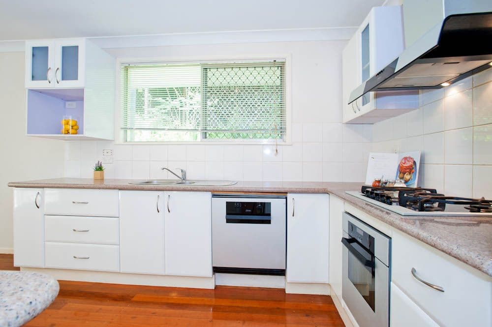 1 Dodwell Street, HOLLAND PARK WEST QLD 4121, Holland Park West - Thumbnail 2