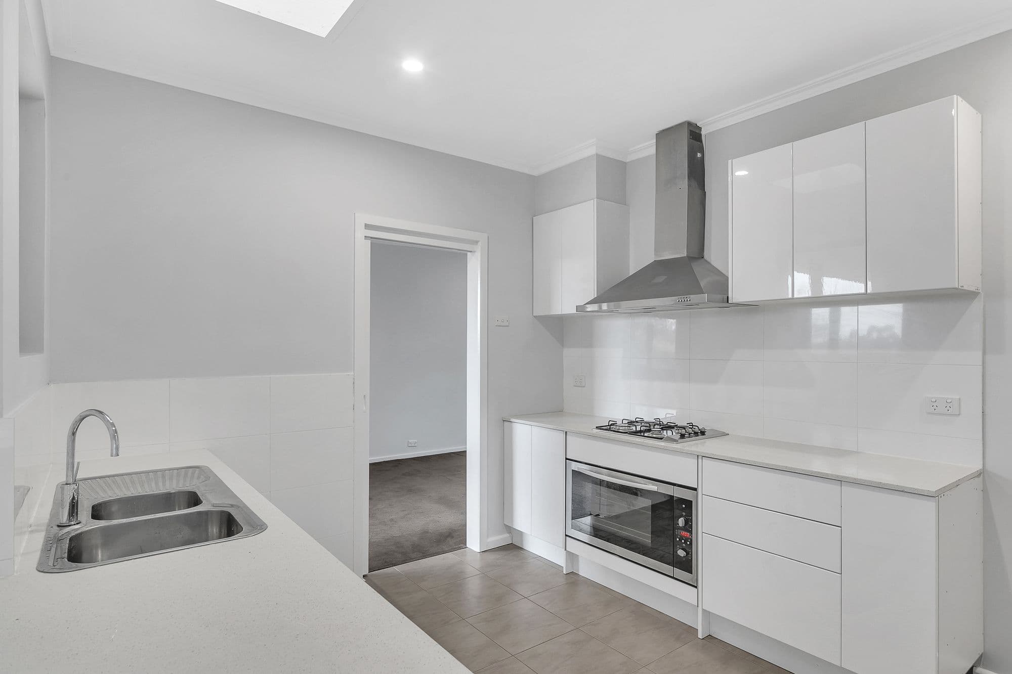 8 Hague Street, Corio VIC 3214, Corio - Thumbnail 6