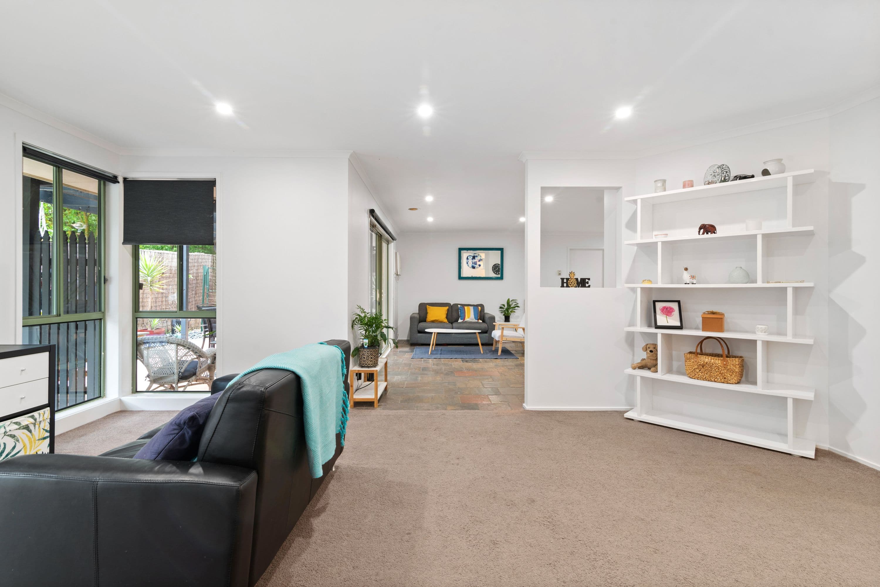 8 Perry Close, Croydon South VIC 3136, Croydon South - Thumbnail 2