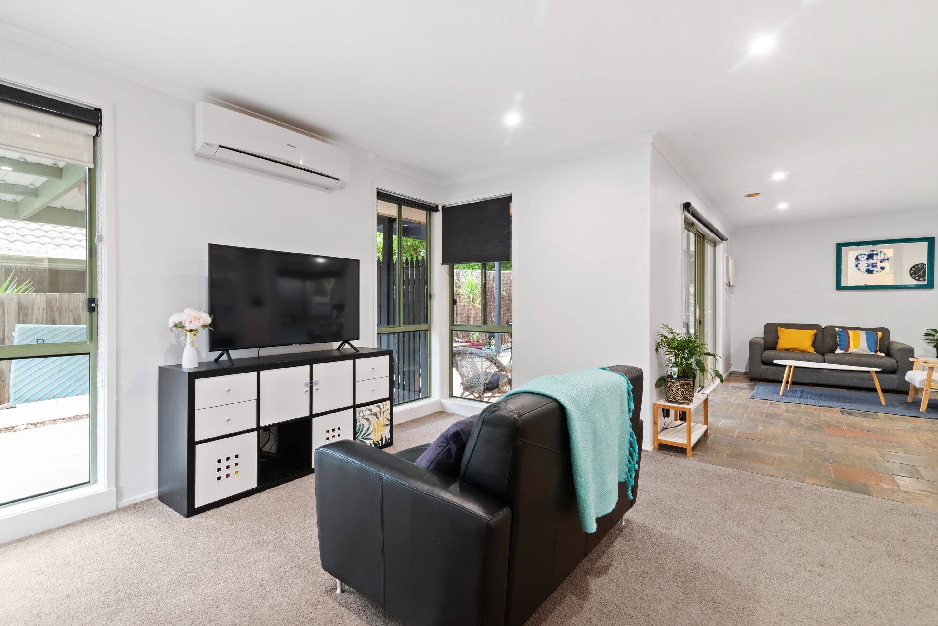8 Perry Close, Croydon South VIC 3136, Croydon South - Thumbnail 4