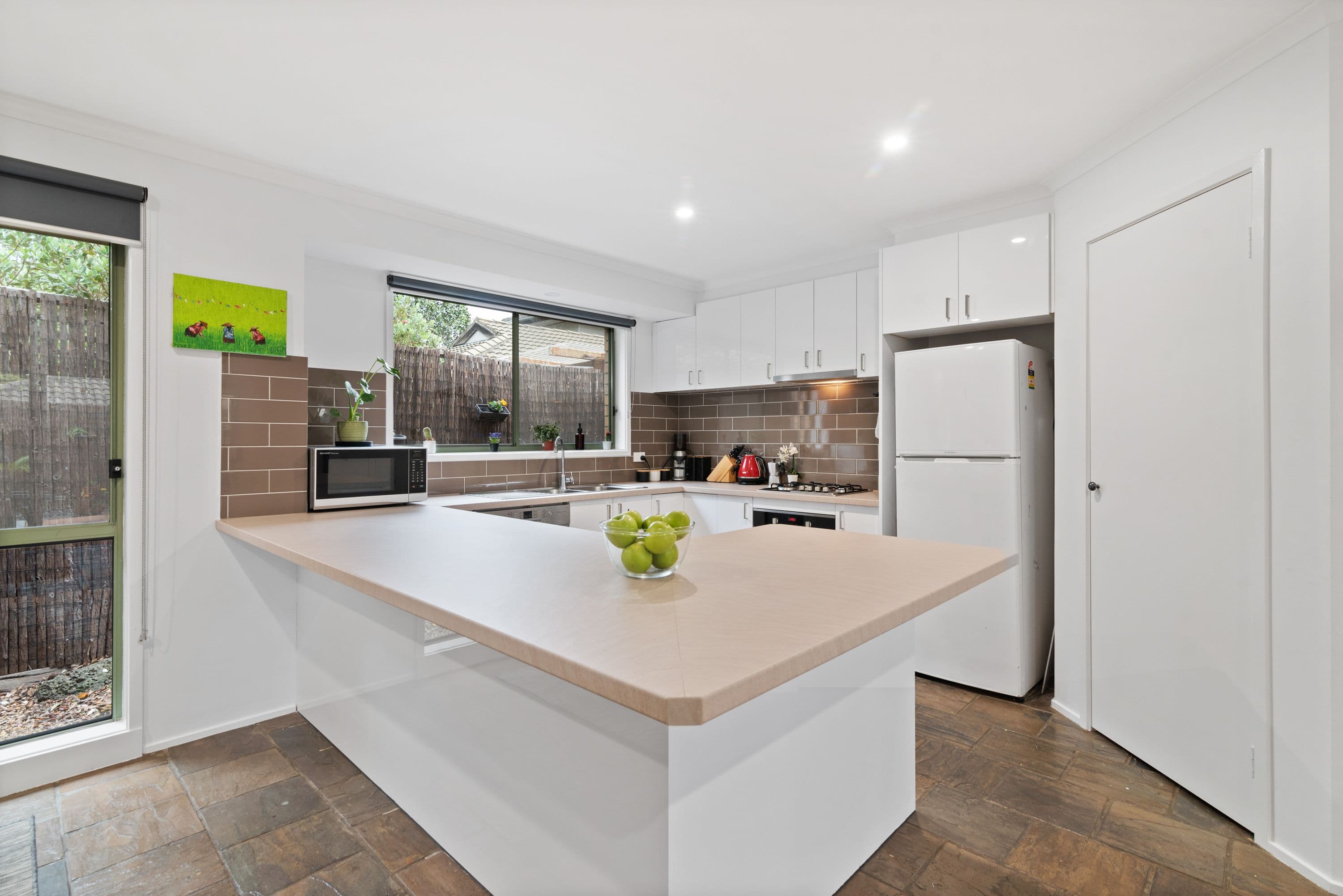 8 Perry Close, Croydon South VIC 3136, Croydon South - Thumbnail 5