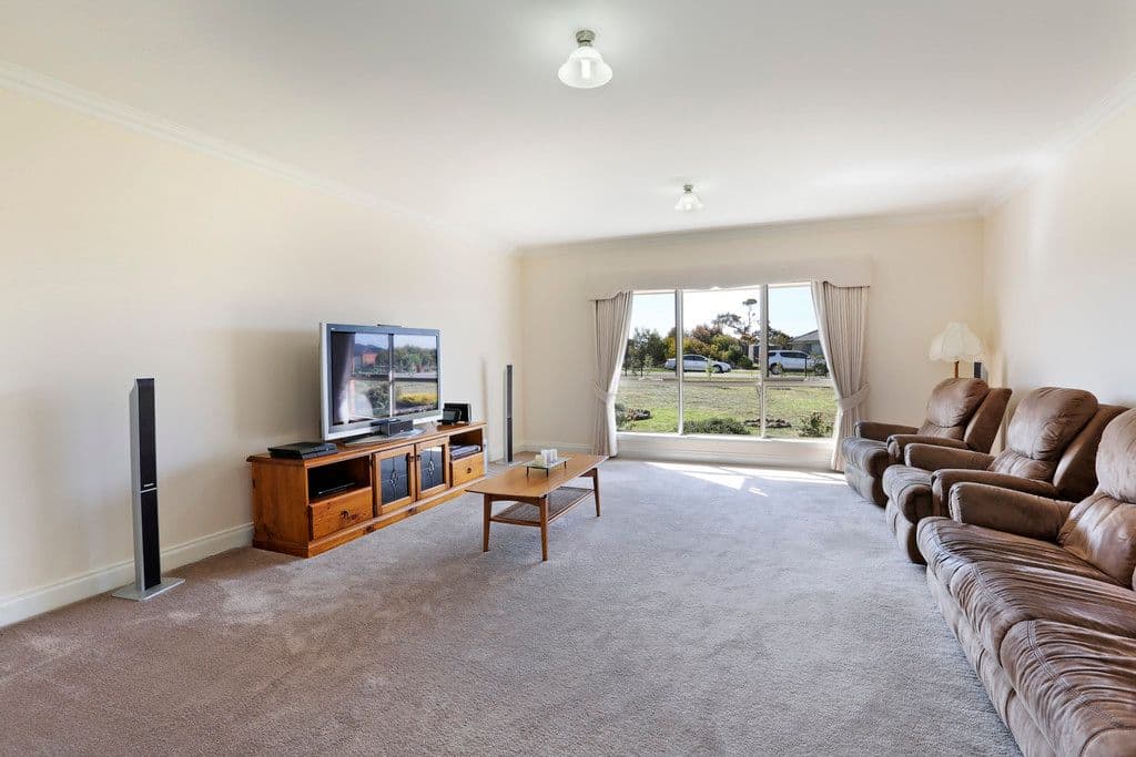 19 Macrossan Avenue, Bannockburn VIC 3331, Bannockburn - Thumbnail 7