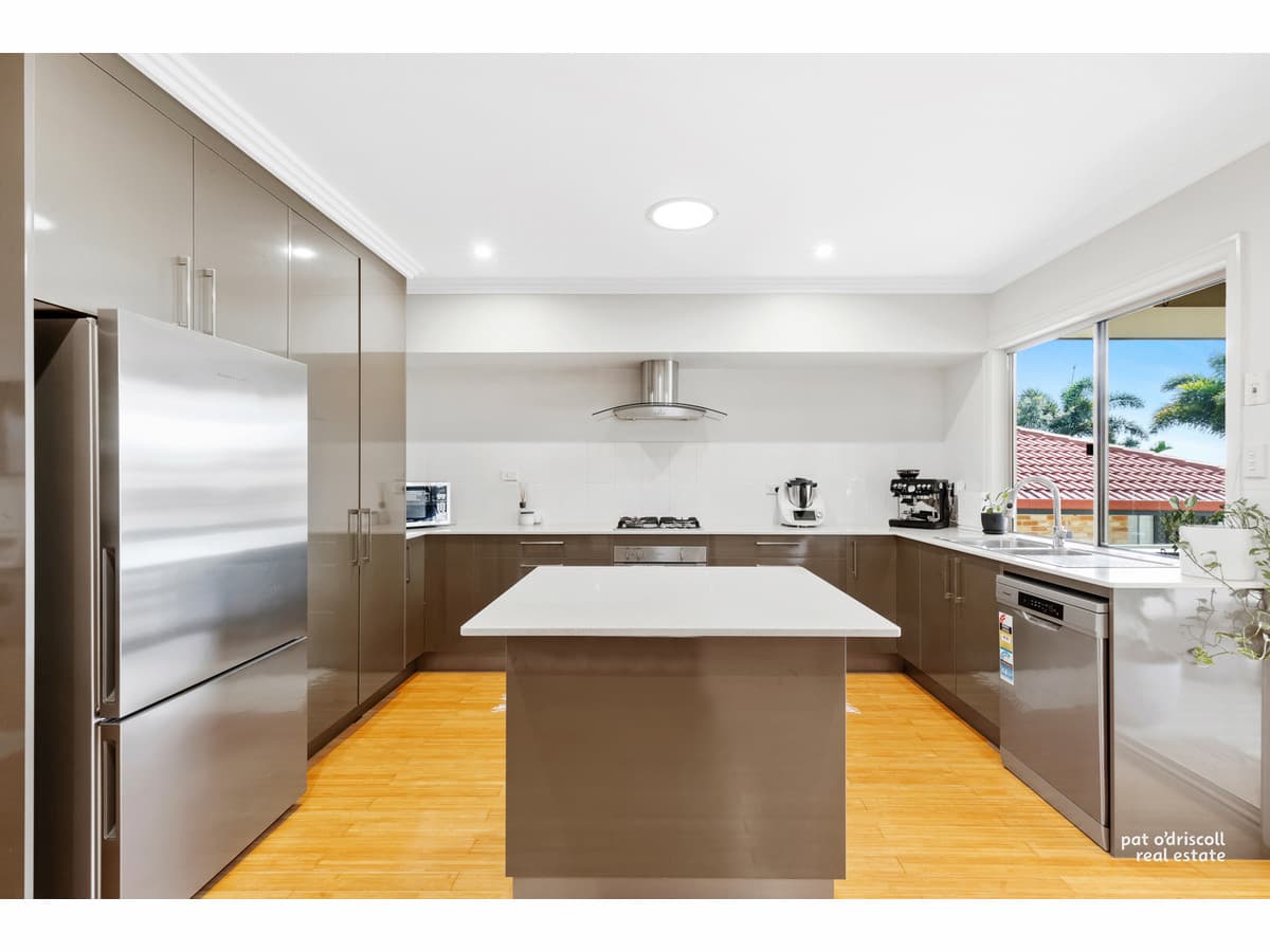 25 Mamalis Drive, Gracemere QLD, Gracemere - Thumbnail 2