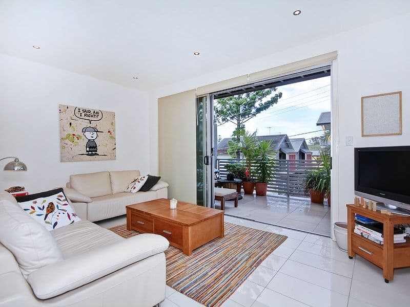 17 Queens Road, TARINGA QLD 4068, Taringa - Thumbnail 5