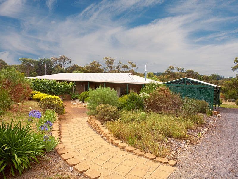 16 Lyrebird Court, Peregian Beach - Image 1