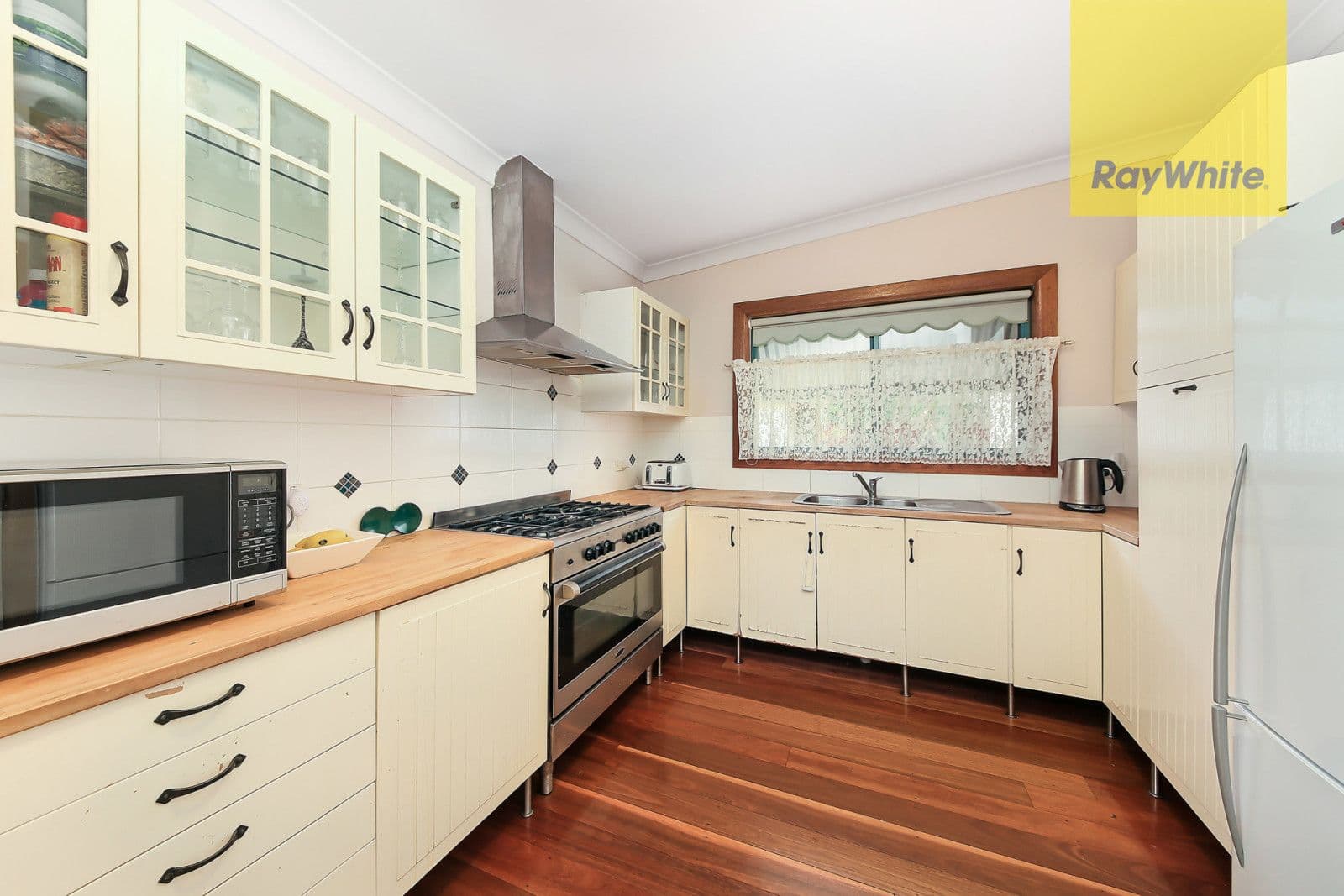 4 Highland Avenue, Toongabbie - Thumbnail 3
