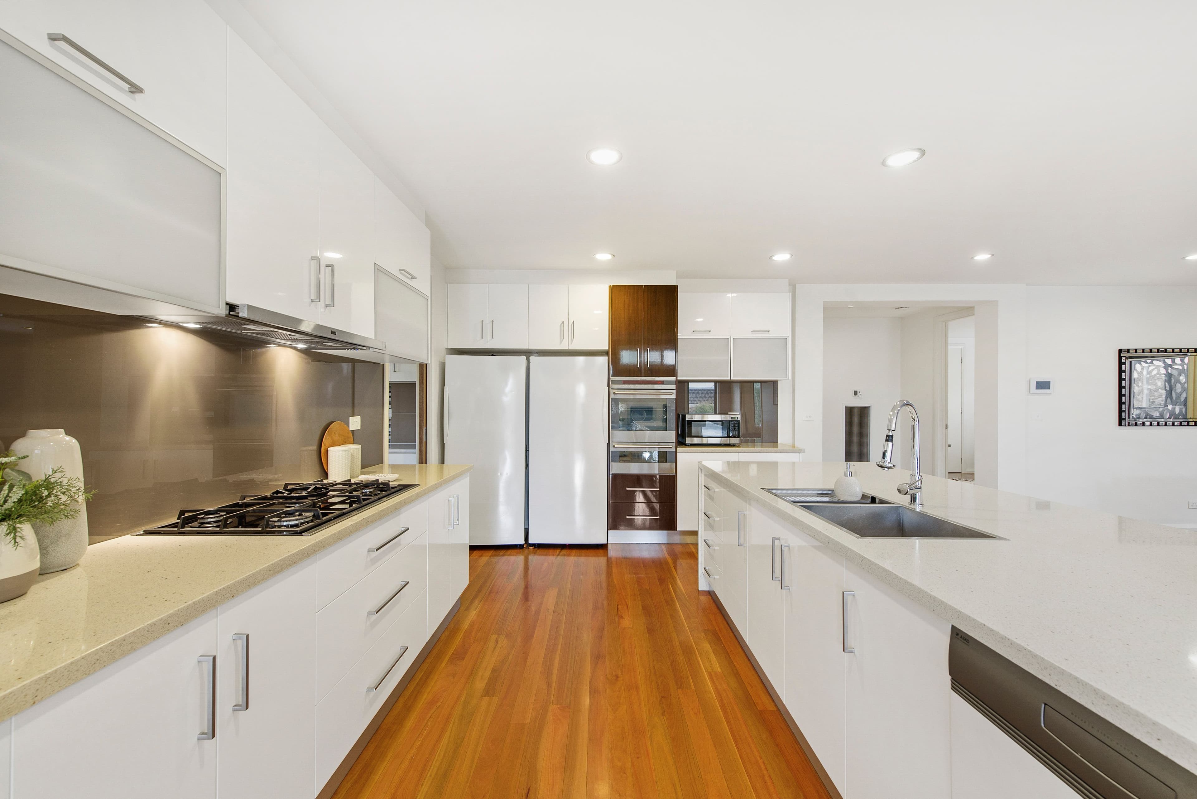 8 Whiteley Parade, Taylors Lakes VIC 3038, Taylors Lakes - Thumbnail 4