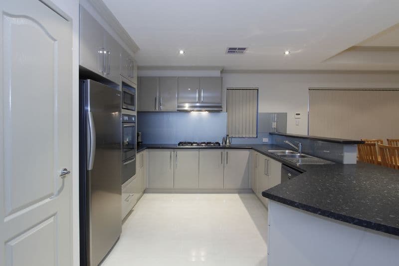 26 Glenariff Boulevard, CANNING VALE WA 6155, Canning Vale - Thumbnail 3
