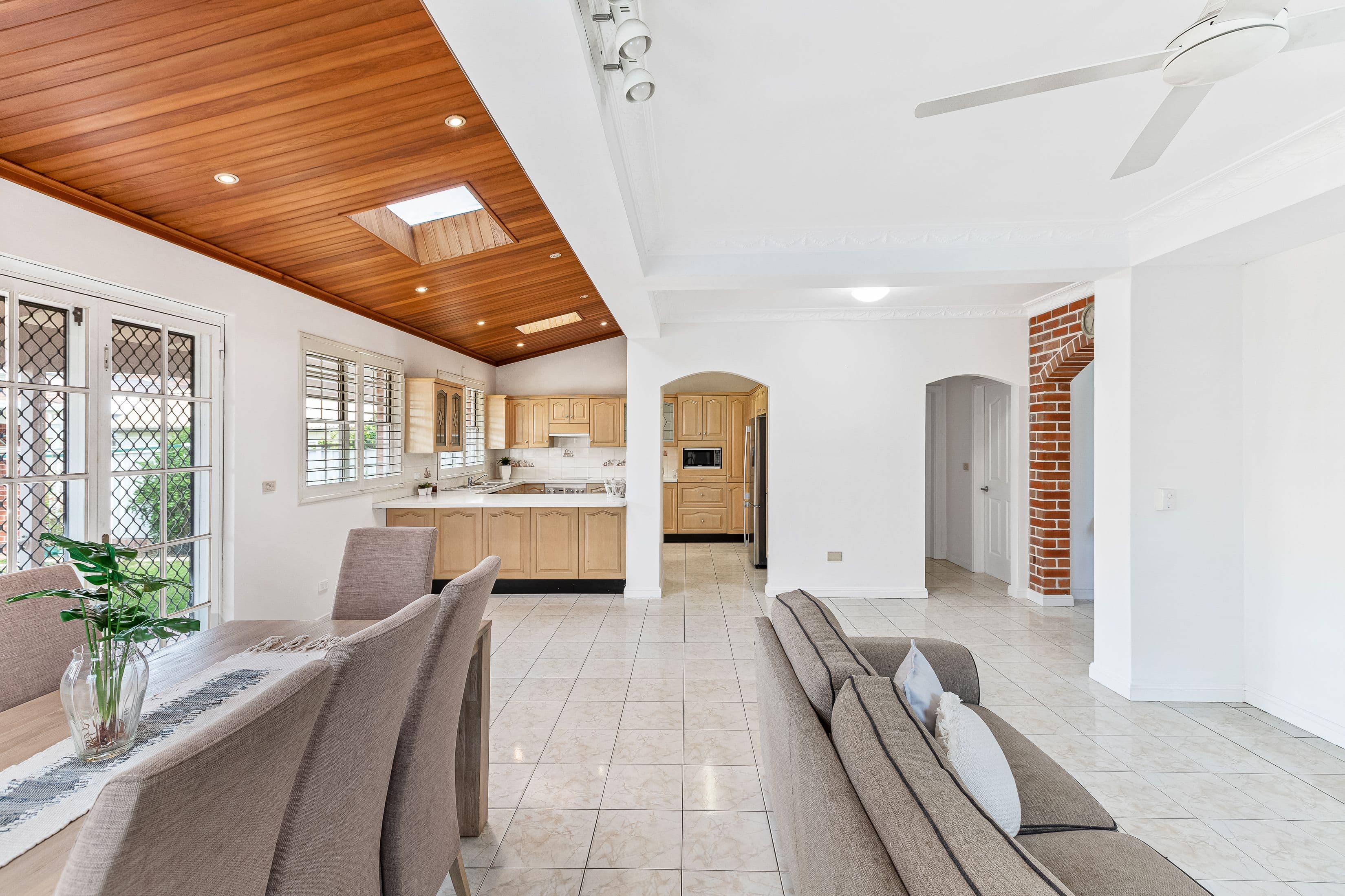 14 Rosemeath Avenue, Kingsgrove NSW 2208, Kingsgrove - Thumbnail 3