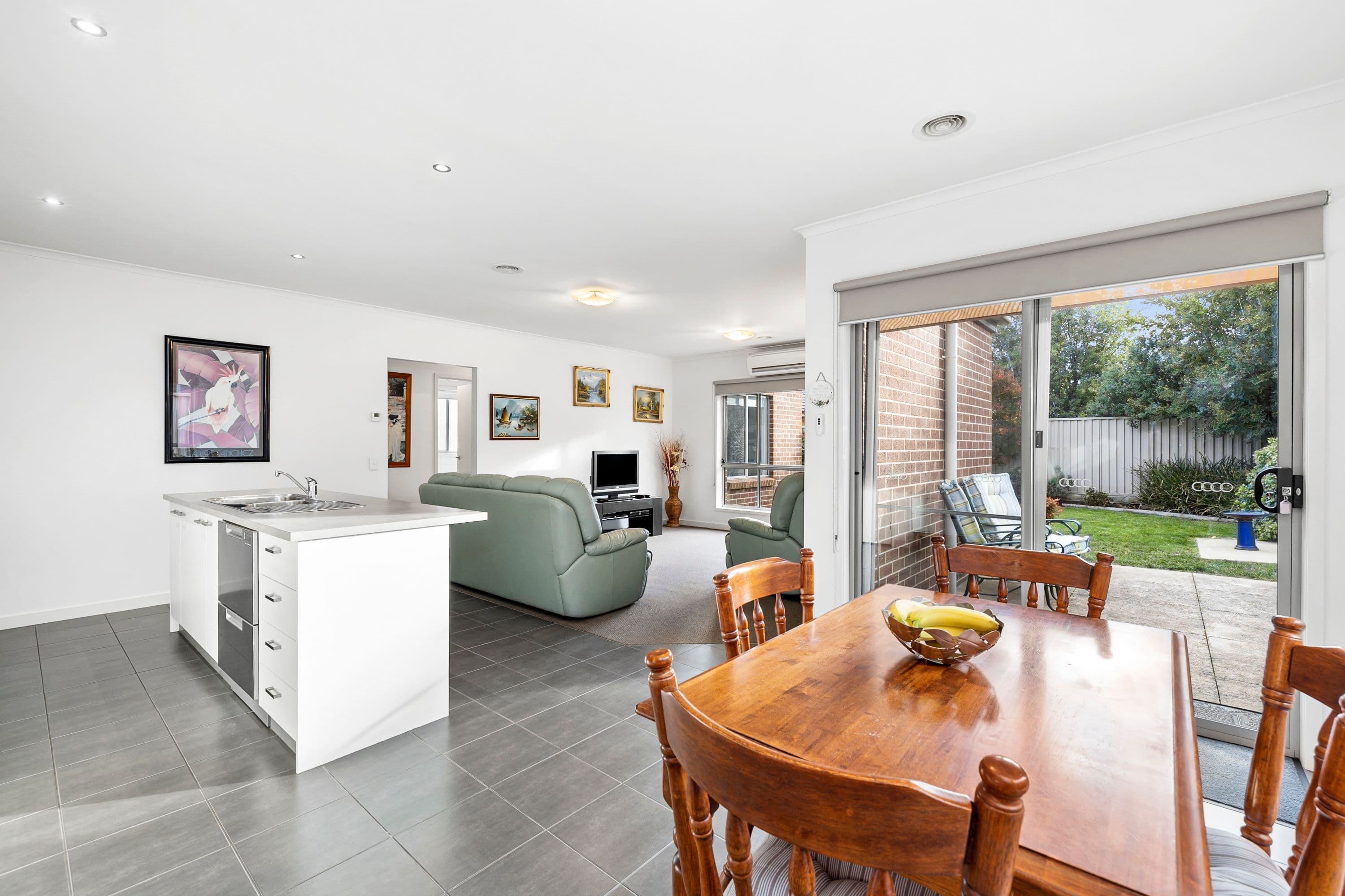 42 Clovedale Avenue, Alfredton VIC 3350, Alfredton - Thumbnail 2