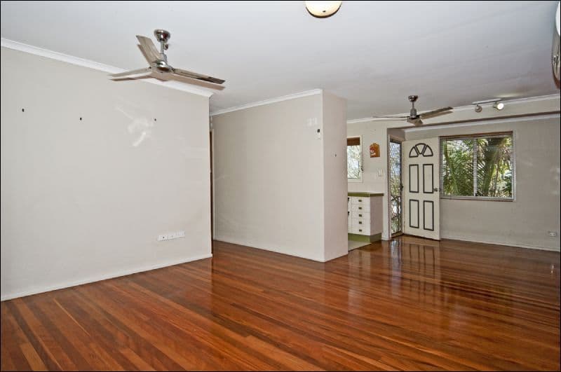 67  Redbank Plains Road, GOODNA QLD 4300, Goodna - Thumbnail 2
