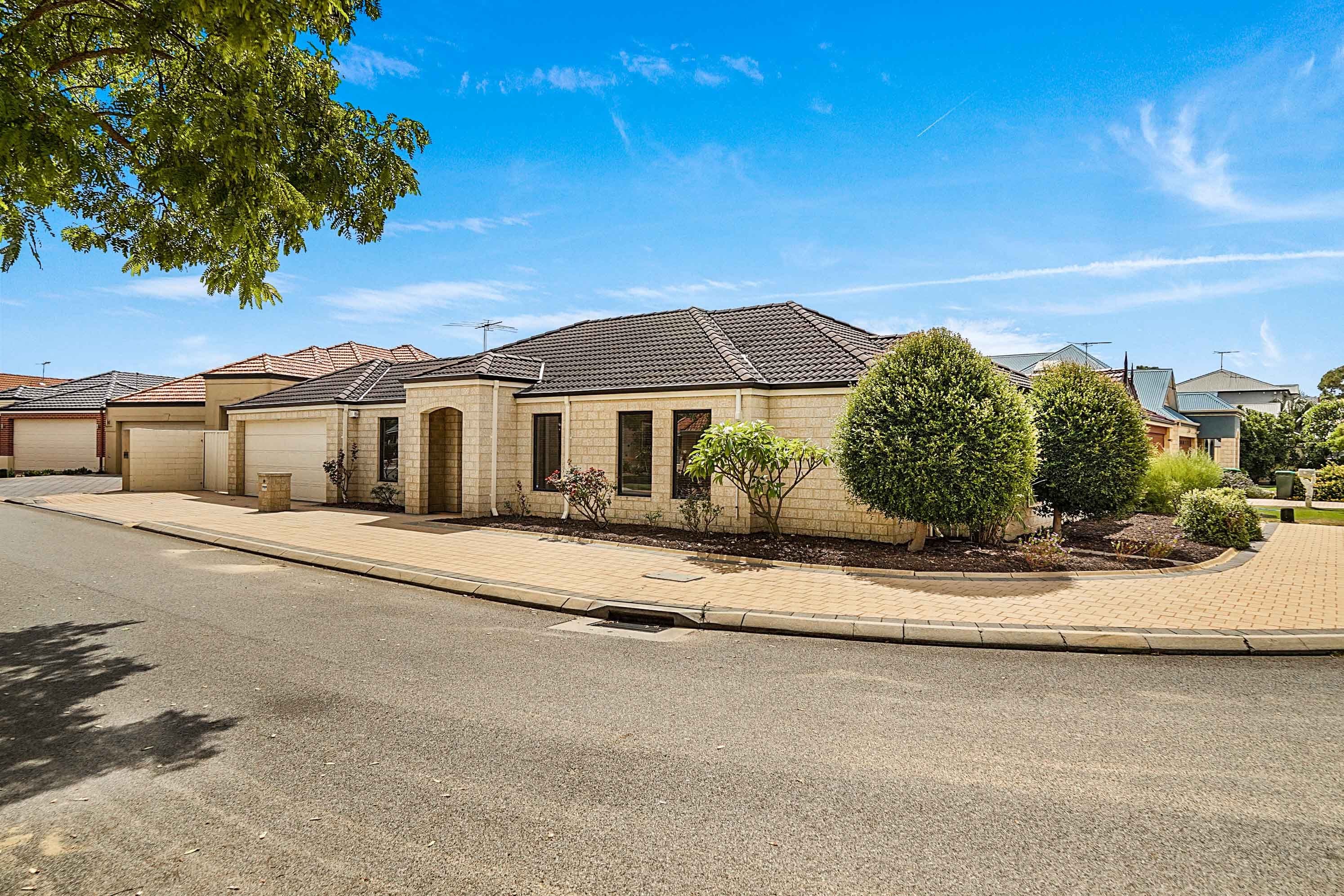 20 Santarosa Way, Stirling WA 6021, Stirling - Image 1