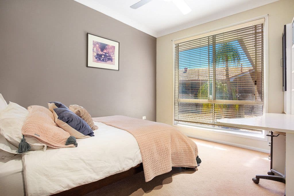 13 Reef Court, Mermaid Waters QLD 4218, Mermaid Waters - Thumbnail 4