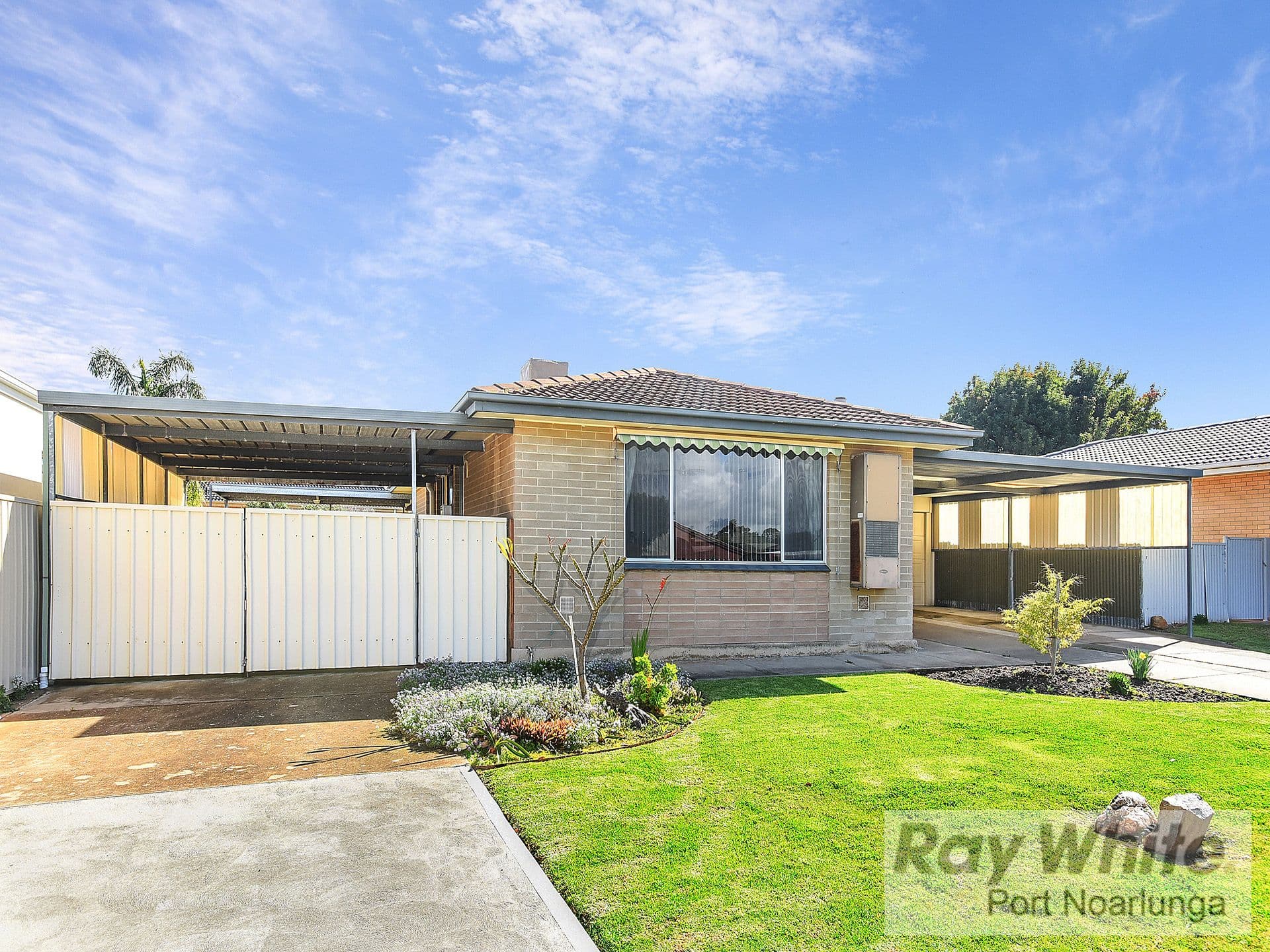 32 Gayundah Crescent, O'Sullivan Beach SA 5166, O'Sullivan Beach - Thumbnail 2