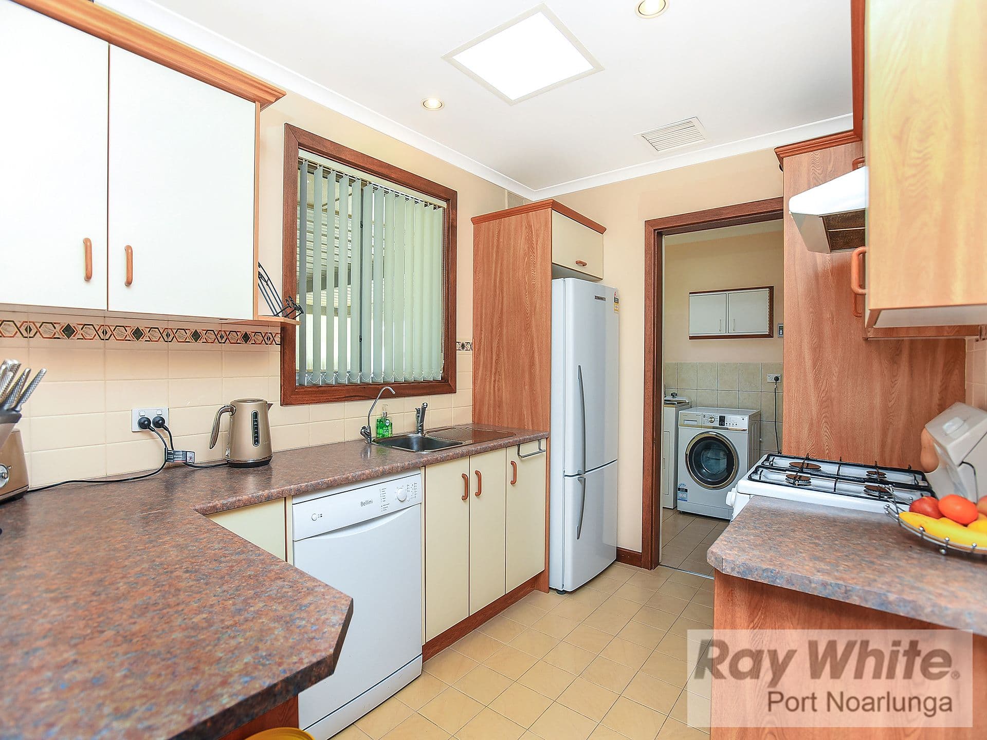 32 Gayundah Crescent, O'Sullivan Beach SA 5166, O'Sullivan Beach - Thumbnail 7
