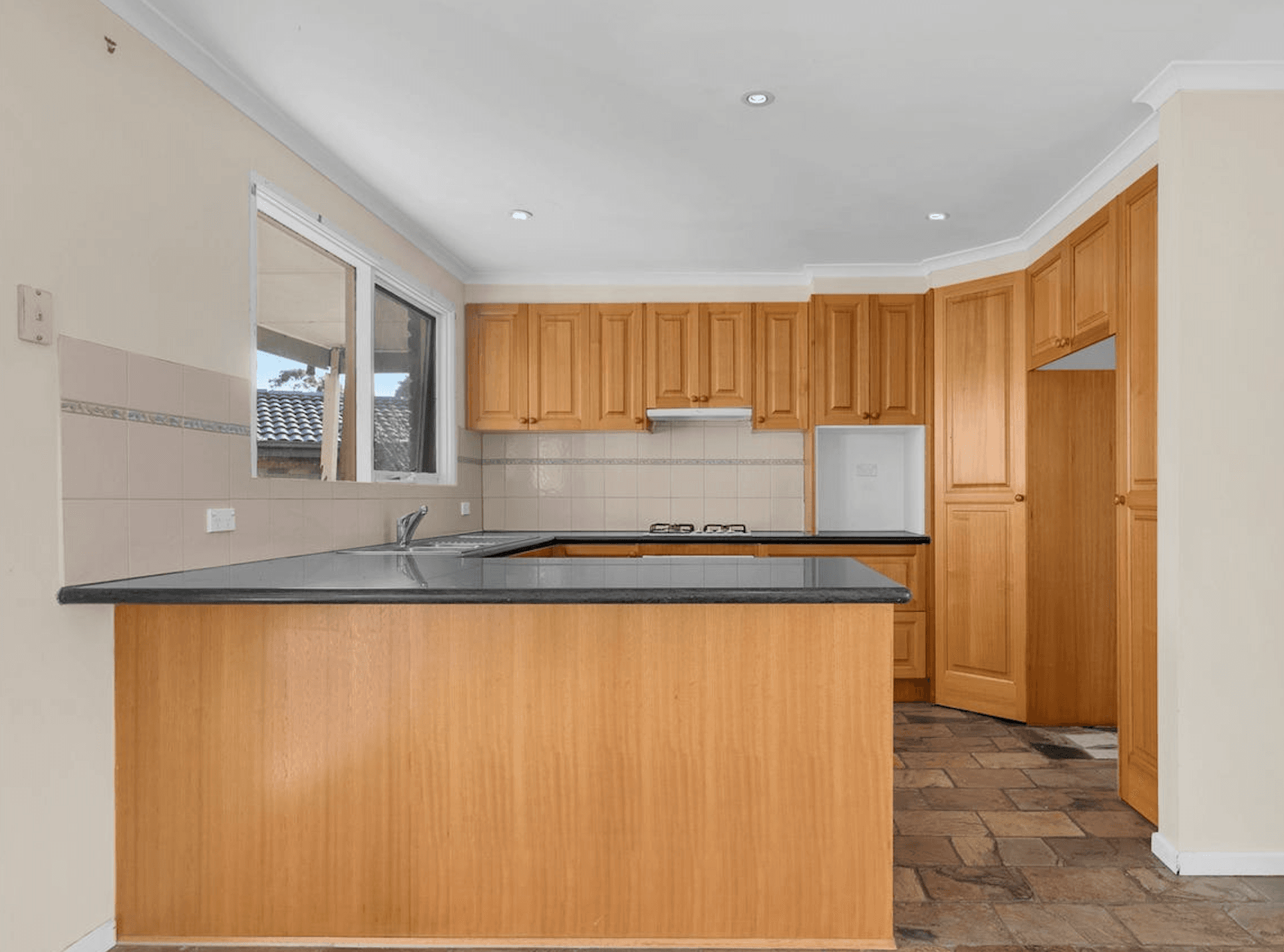6 Mosstrooper Court, Mill Park VIC 3082, Mill Park - Thumbnail 4