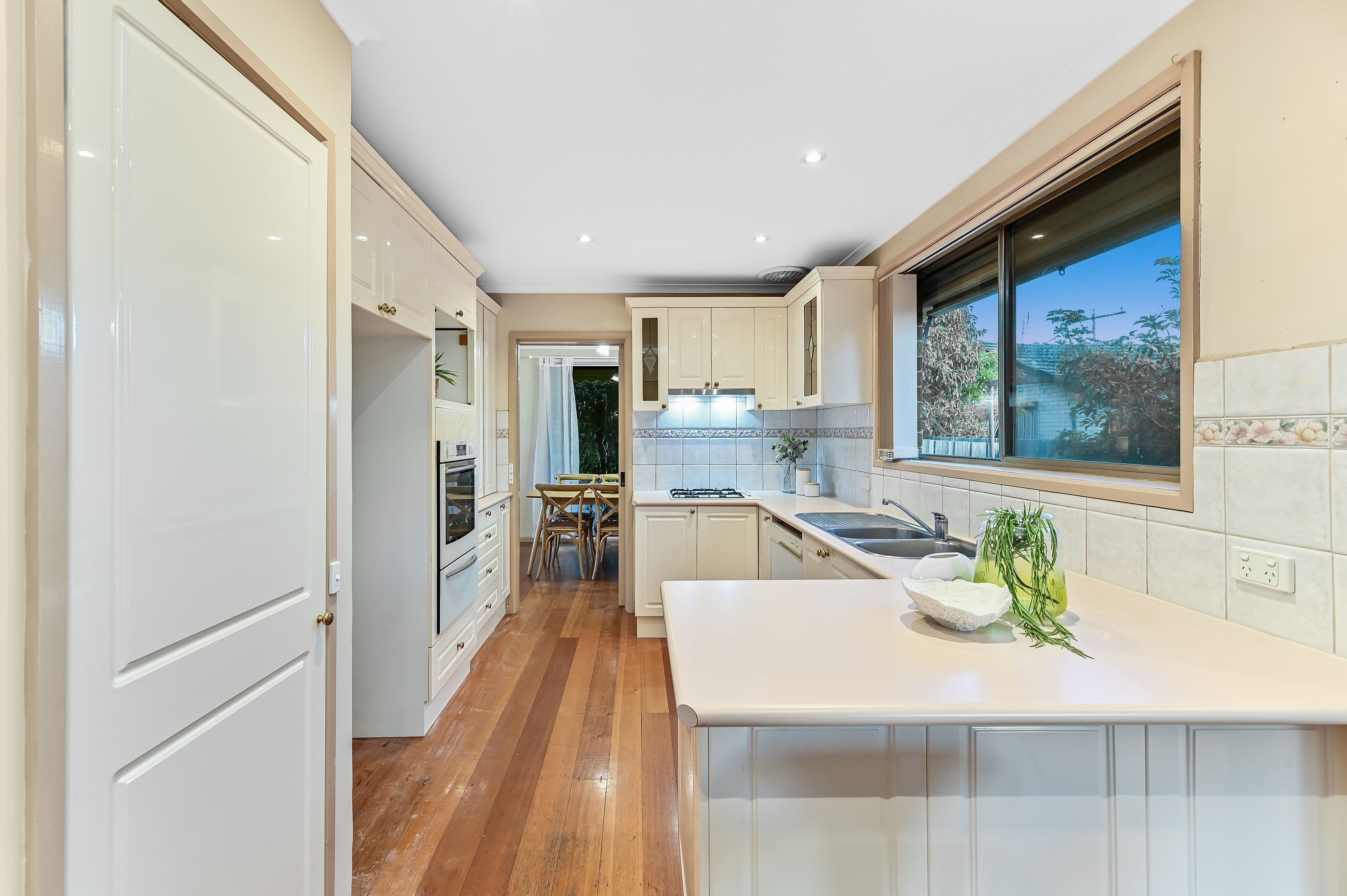 27 Mantova Drive, Wheelers Hill VIC 3150, Wheelers Hill - Thumbnail 4