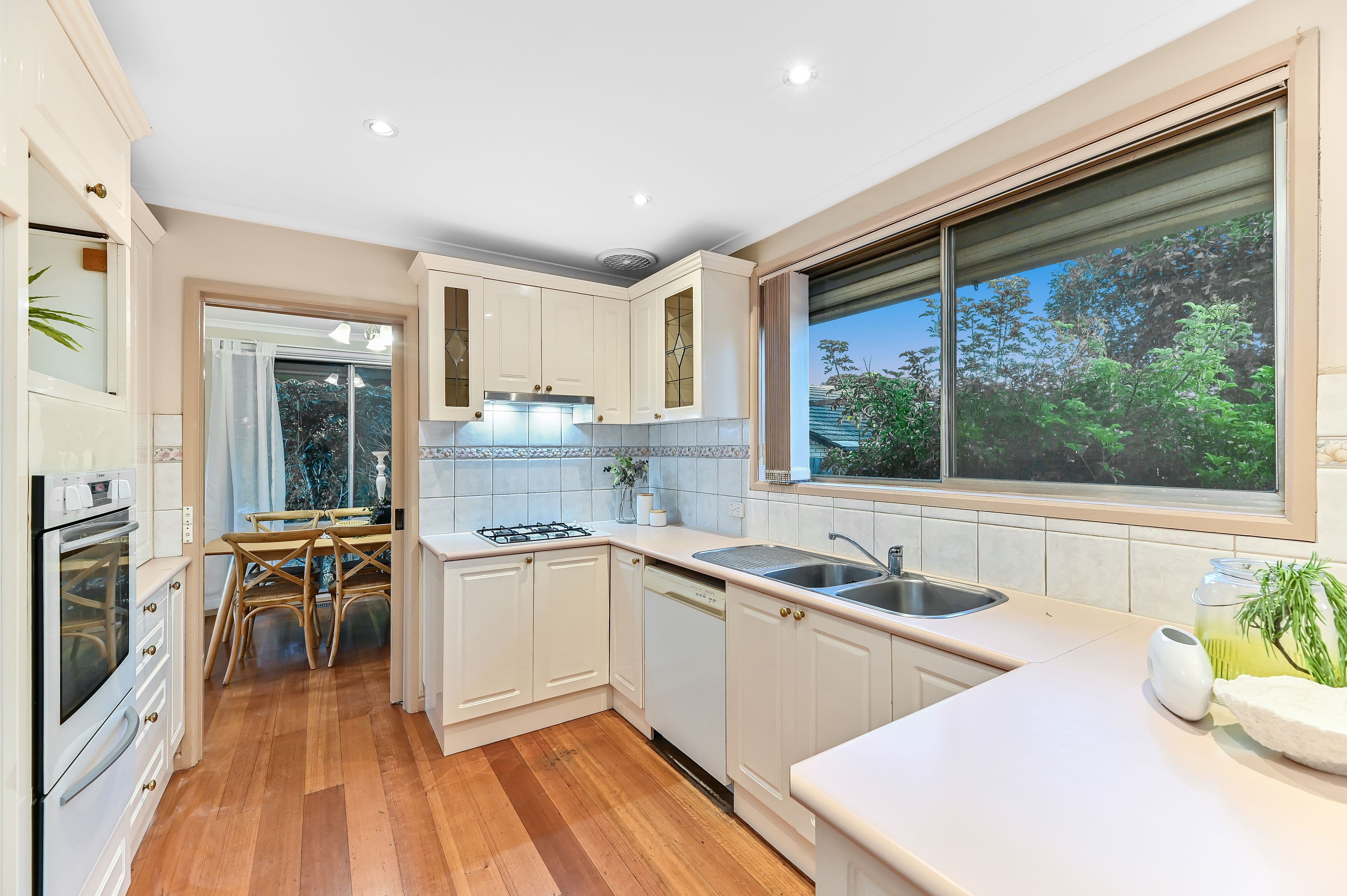27 Mantova Drive, Wheelers Hill VIC 3150, Wheelers Hill - Thumbnail 5