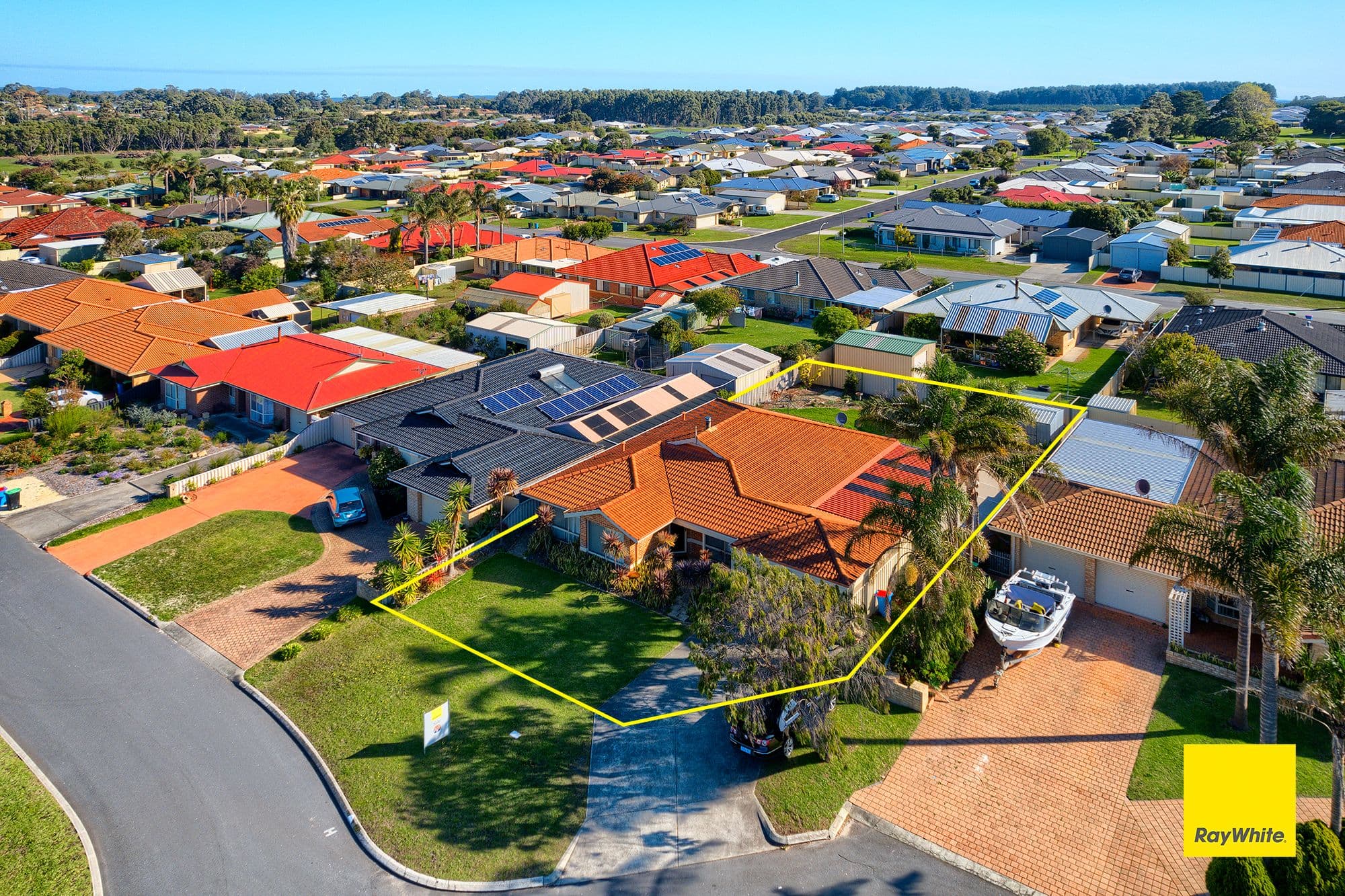 40 Granada Crescent, Orana WA 6330, Orana - Thumbnail 3