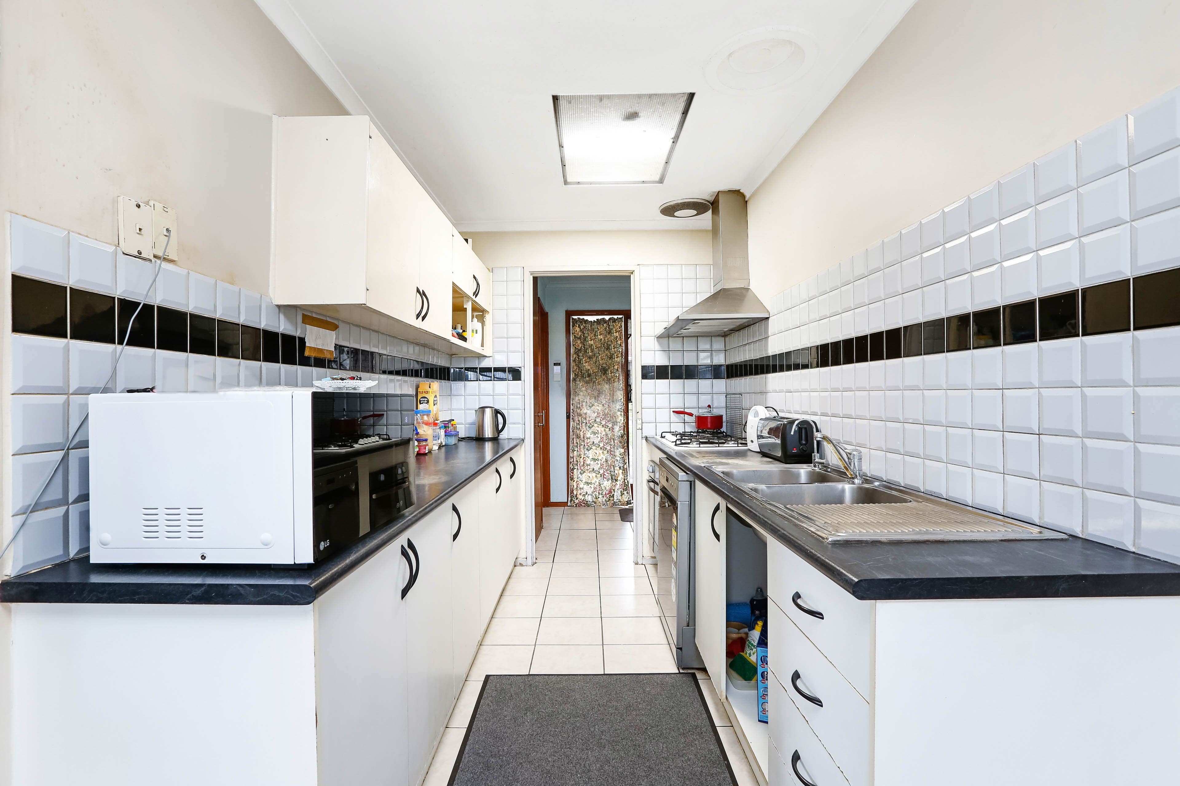 12 Humevale Court, Meadow Heights VIC 3048, Meadow Heights - Thumbnail 4