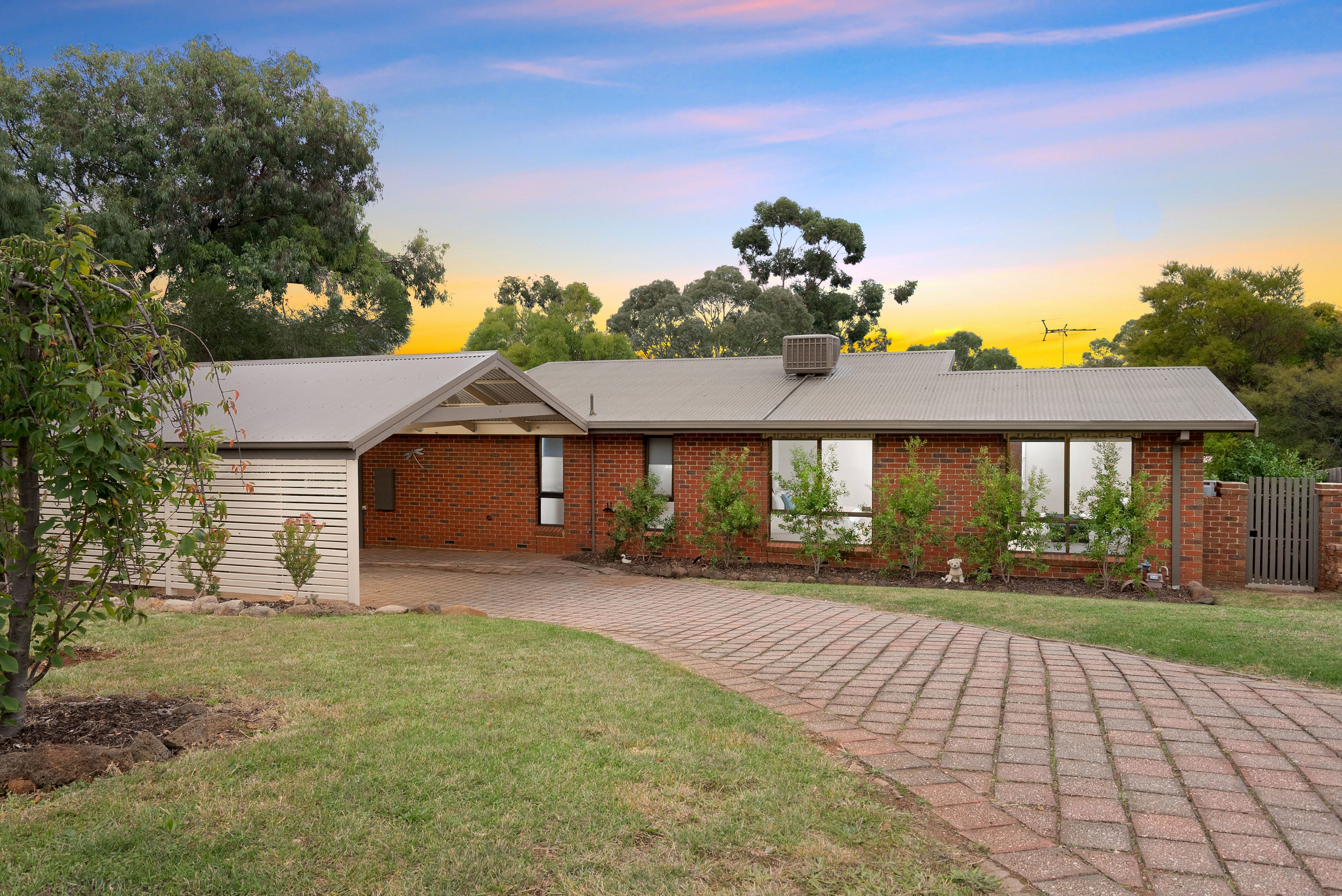 14 Links Road, Darley VIC 3340, Darley - Thumbnail 2