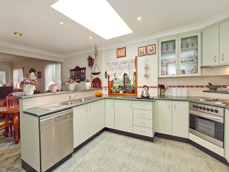 22 Tamar Street, SUTHERLAND NSW 2232, Sutherland - Thumbnail 2