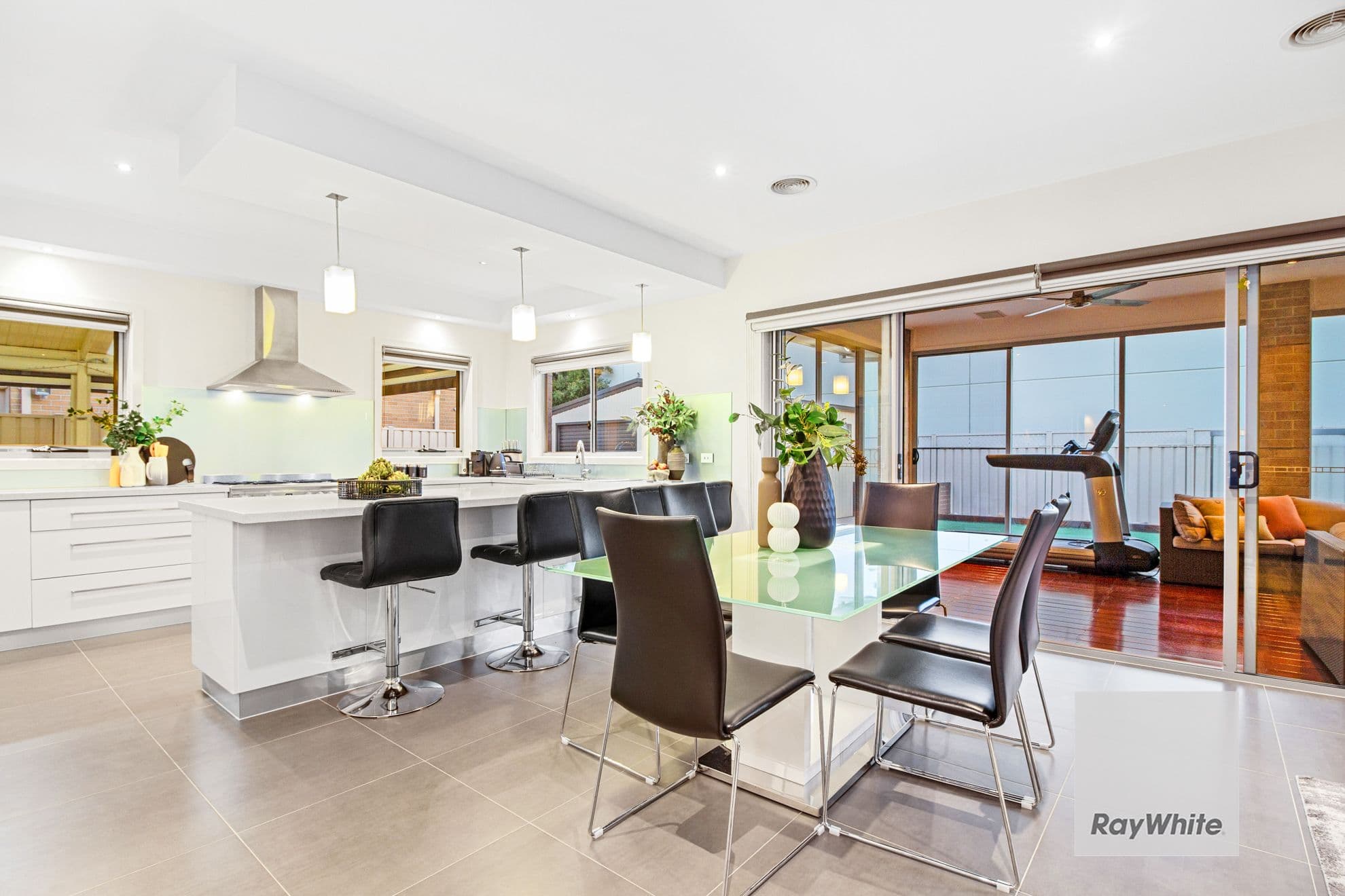 6 Wells Avenue, Taylors Hill VIC 3037, Taylors Hill - Thumbnail 6