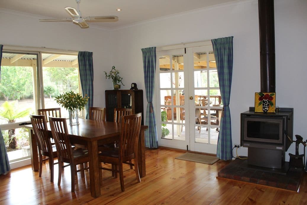 169 Robsons Road, Hamilton VIC 3300, Hamilton - Thumbnail 4