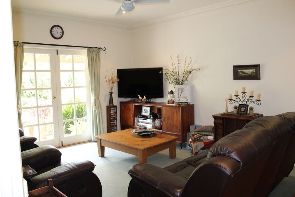 169 Robsons Road, Hamilton VIC 3300, Hamilton - Thumbnail 5