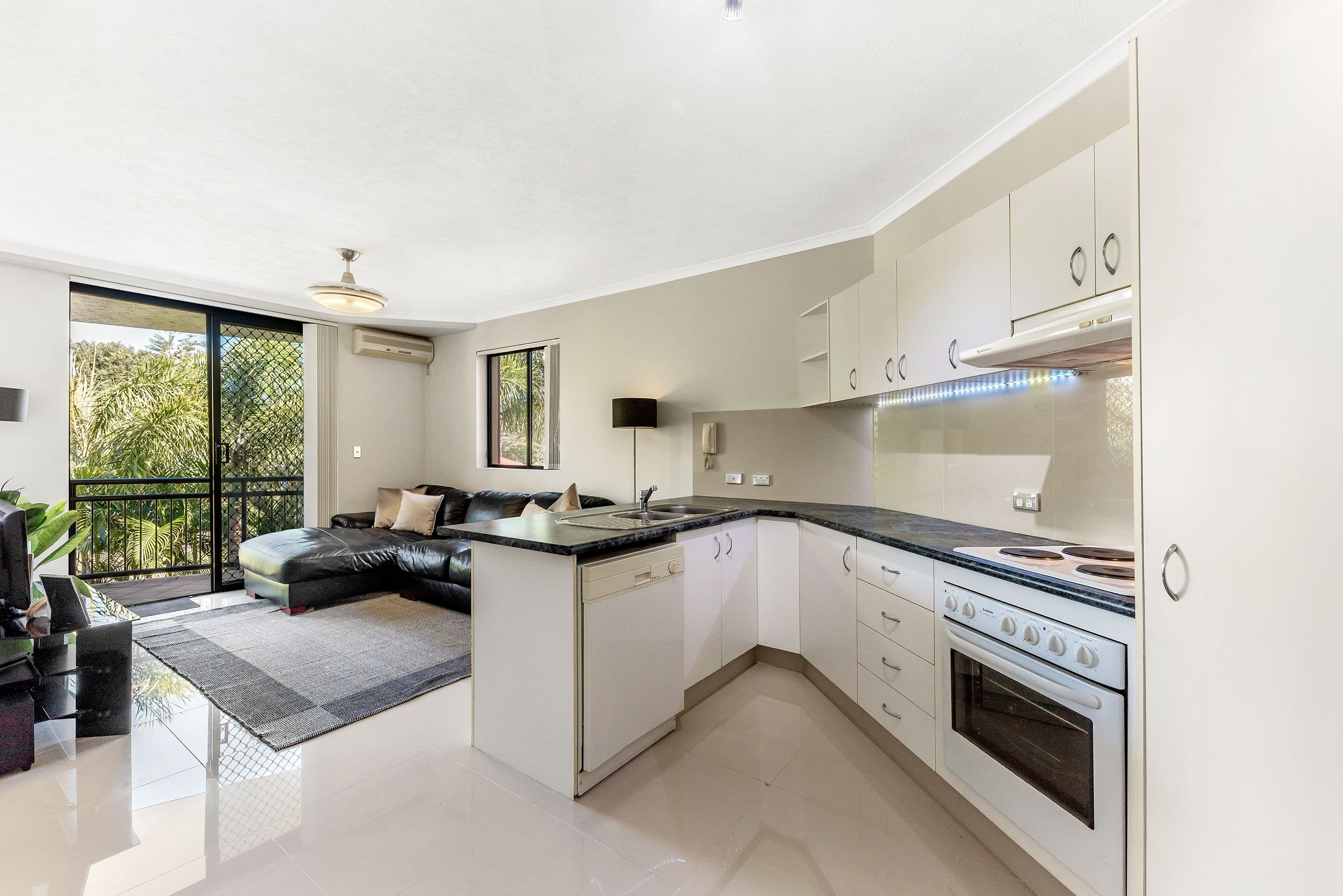 10-12 Bath Street, Labrador QLD 4215, Labrador - Thumbnail 6