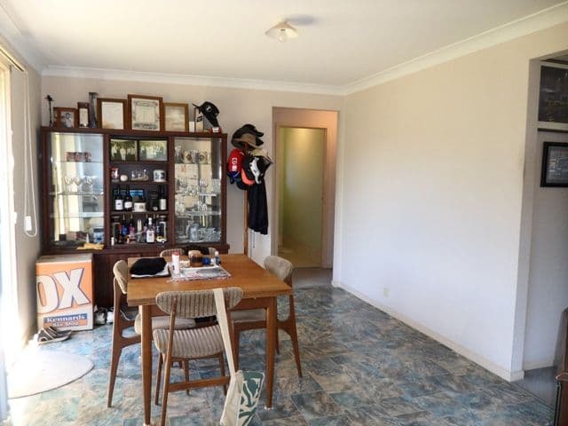 37 Esk Avenue, GREEN VALLEY NSW 2168, Green Valley - Thumbnail 3