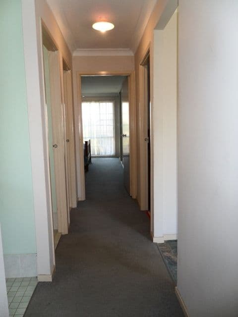37 Esk Avenue, GREEN VALLEY NSW 2168, Green Valley - Thumbnail 5